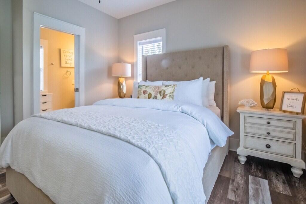 198 Somerset Bridge Road, Unit 141 Santa Rosa Beach, FL 32459 - Photo 17 of 31 a bedroom with a bed and a window