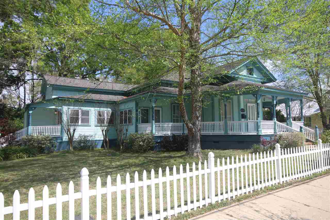 6810 Berryhill Road Milton, FL 32570 - Photo 2 of 50 porch. Smaller porch to the left.