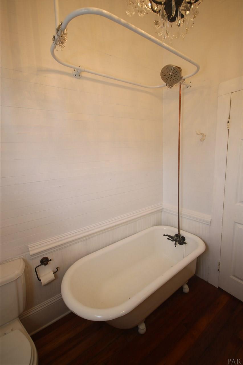 6810 Berryhill Road Milton, FL 32570 - Photo 31 of 50 appropriate cast iron footed tub.
