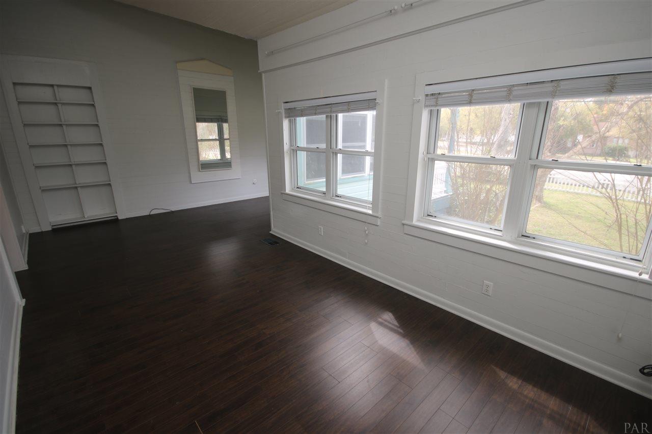 6810 Berryhill Road Milton, FL 32570 - Photo 41 of 50 bonus room w/ private entrance to my back.