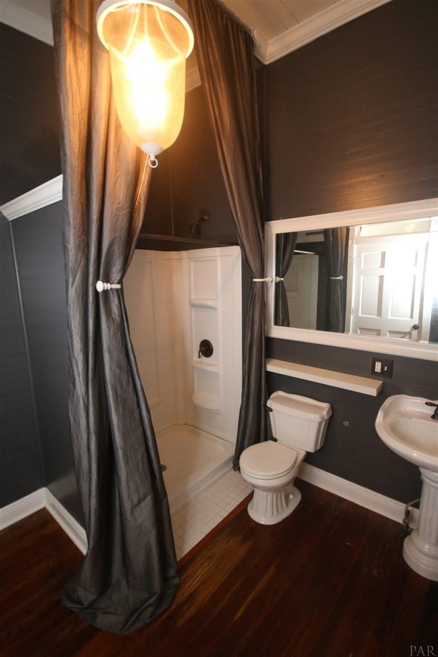 6810 Berryhill Road Milton, FL 32570 - Photo 43 of 50 crown molding & wood flooring.