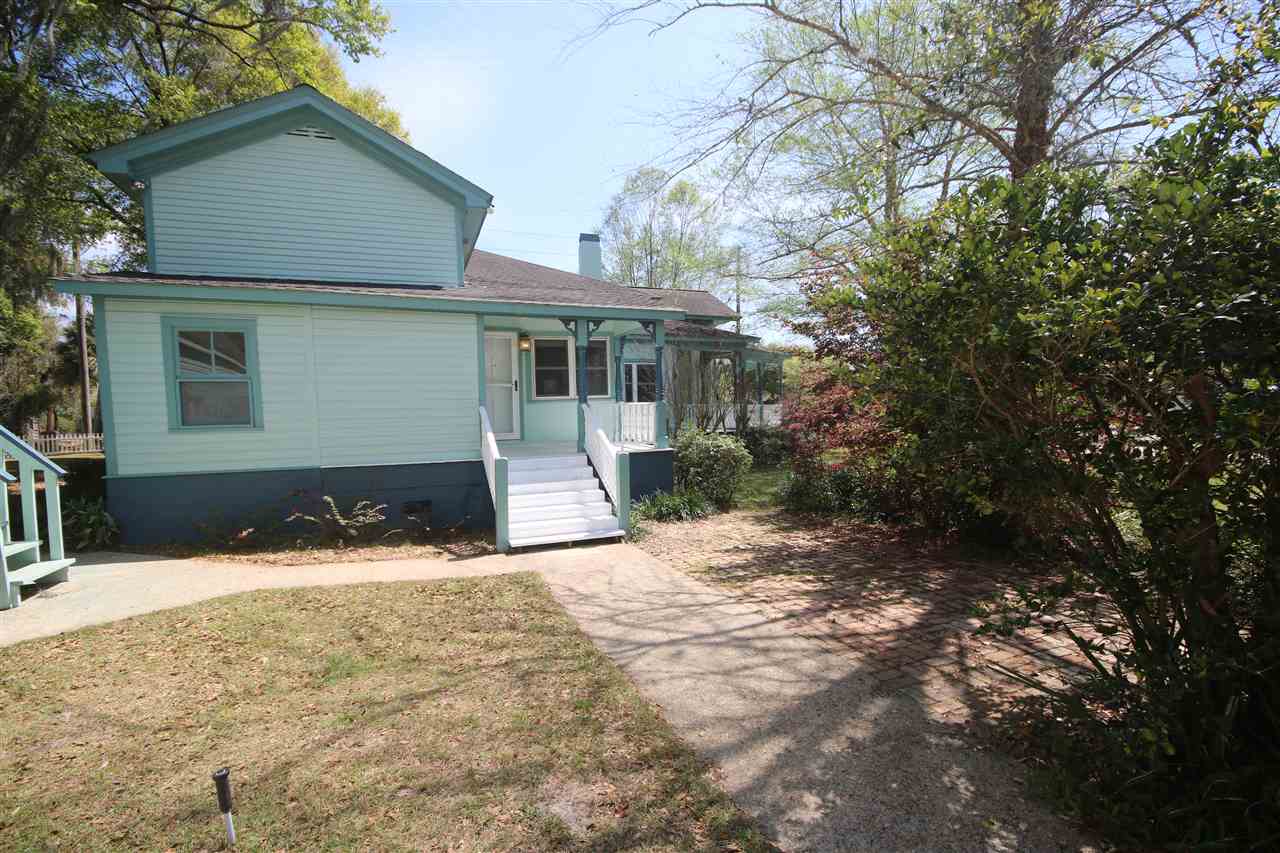 6810 Berryhill Road Milton, FL 32570 - Photo 5 of 50 Side porch is 7 x 10.