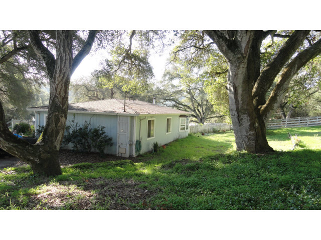 442 Echo Valley Road Salinas, CA 93907 - Photo 10 of 11 Gallery Image 10