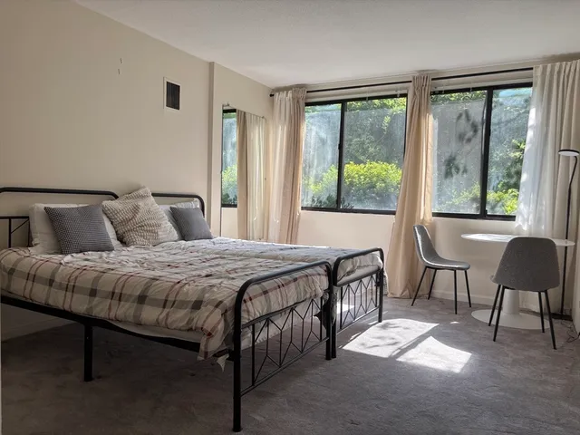 $4,500 | 1731 Beacon Street, Unit 4, Brookline, MA 02445