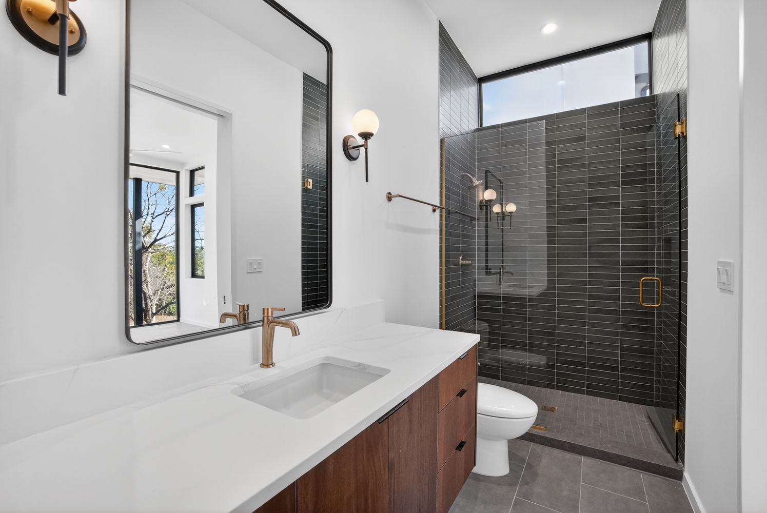 2319 Cypress Point East Austin, TX 78746 - Photo 25 of 39 3rd bedroom ensuite bath