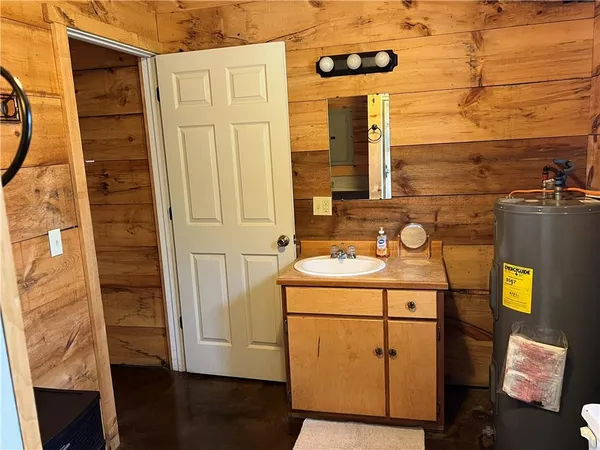 $199,500 | 5947 State Highway, Denver, MO 64441