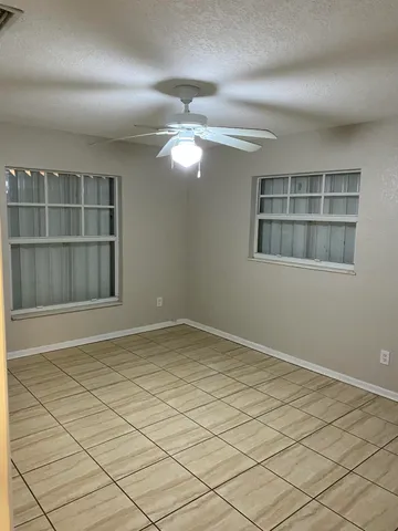 $2,200 | 1219 South 10th Street, Fort Pierce, FL 34950