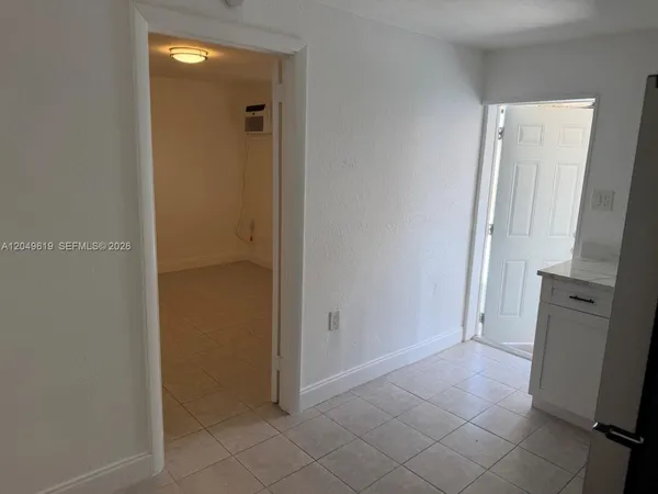 $1,497 | 219 Southwest 21st Avenue, Unit 5, Miami, FL 33135