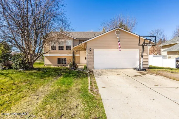 $574,900 | 8811 North Davis Circle, Hayden, ID 83835