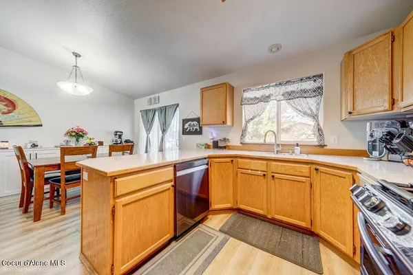 $574,900 | 8811 North Davis Circle, Hayden, ID 83835