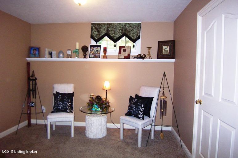 3950 Nat Rogers Road Boston, KY 40107 - Photo 28 of 57 24 SITTING AREA