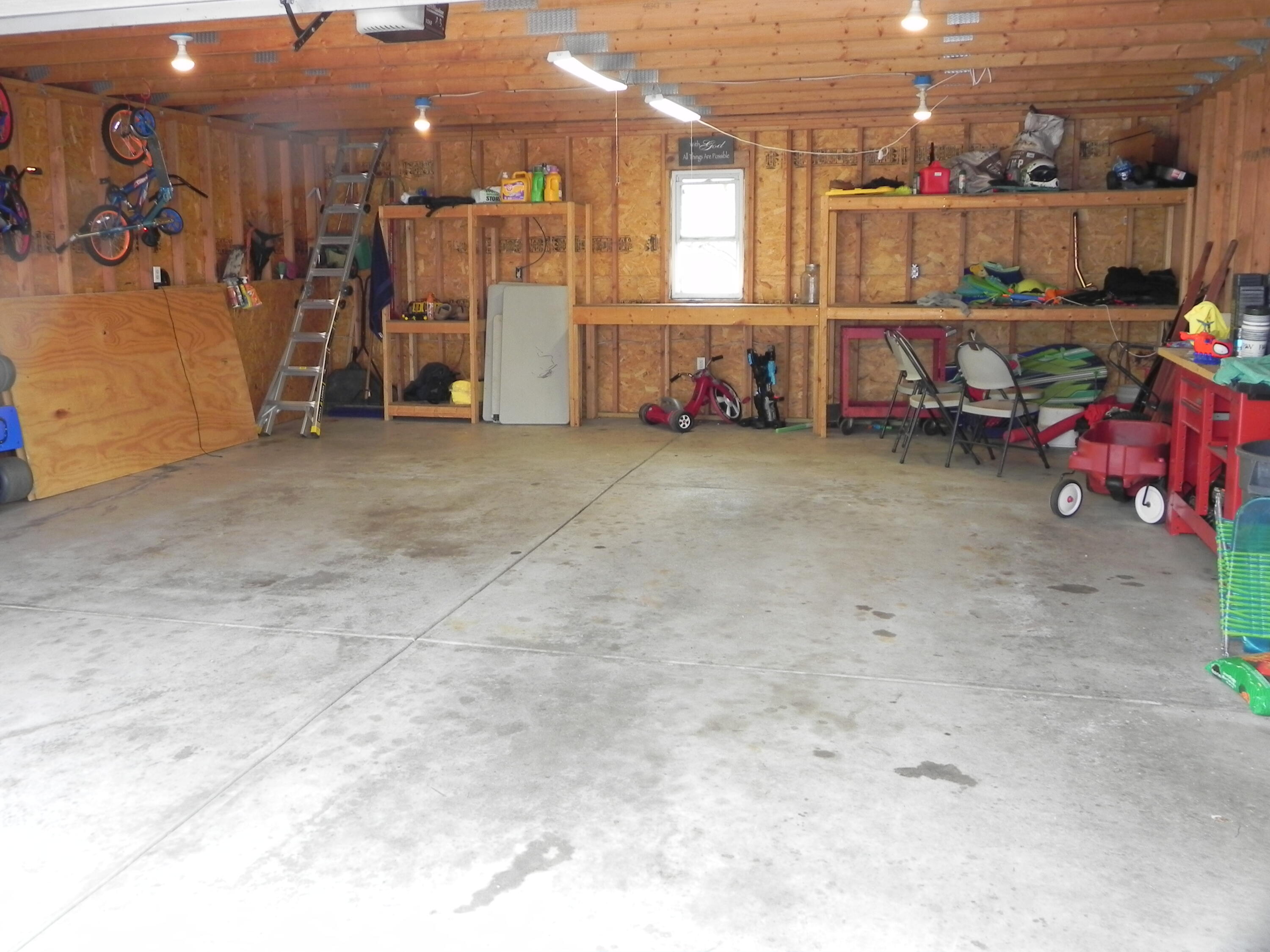 669 Main Street Belgium, WI 53004 - Photo 6 of 35 garage