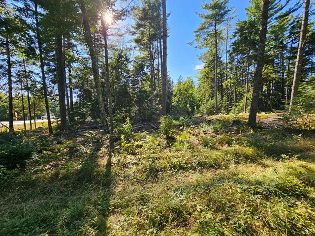 $279,000 | 576 Us Highway, Hancock, ME 04640
