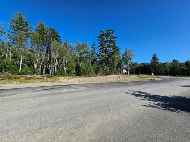 $279,000 | 576 Us Highway, Hancock, ME 04640