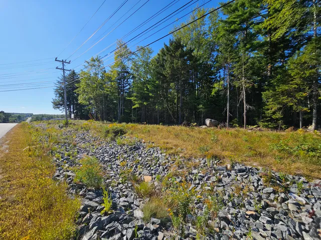 $279,000 | 576 Us Highway, Hancock, ME 04640