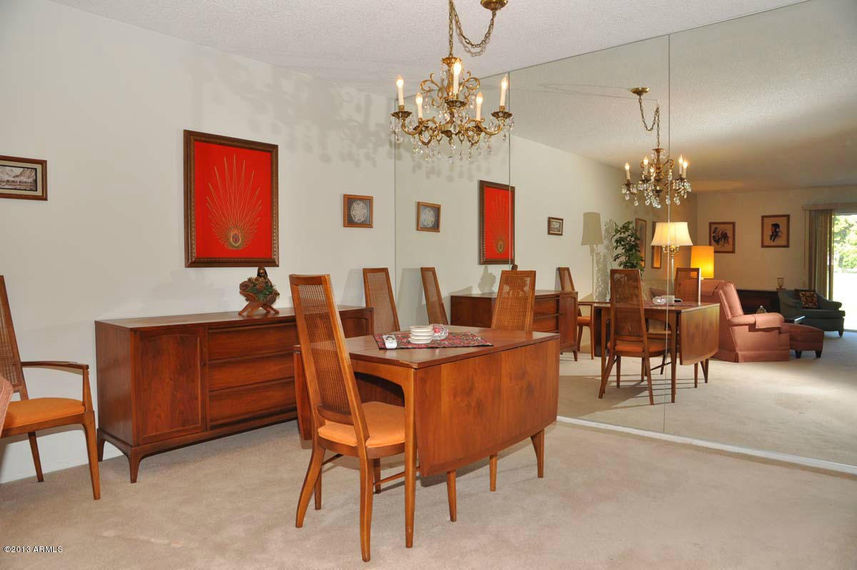 10722 West Hatcher Road Sun City, AZ 85351 - Photo 8 of 24 Dining Room