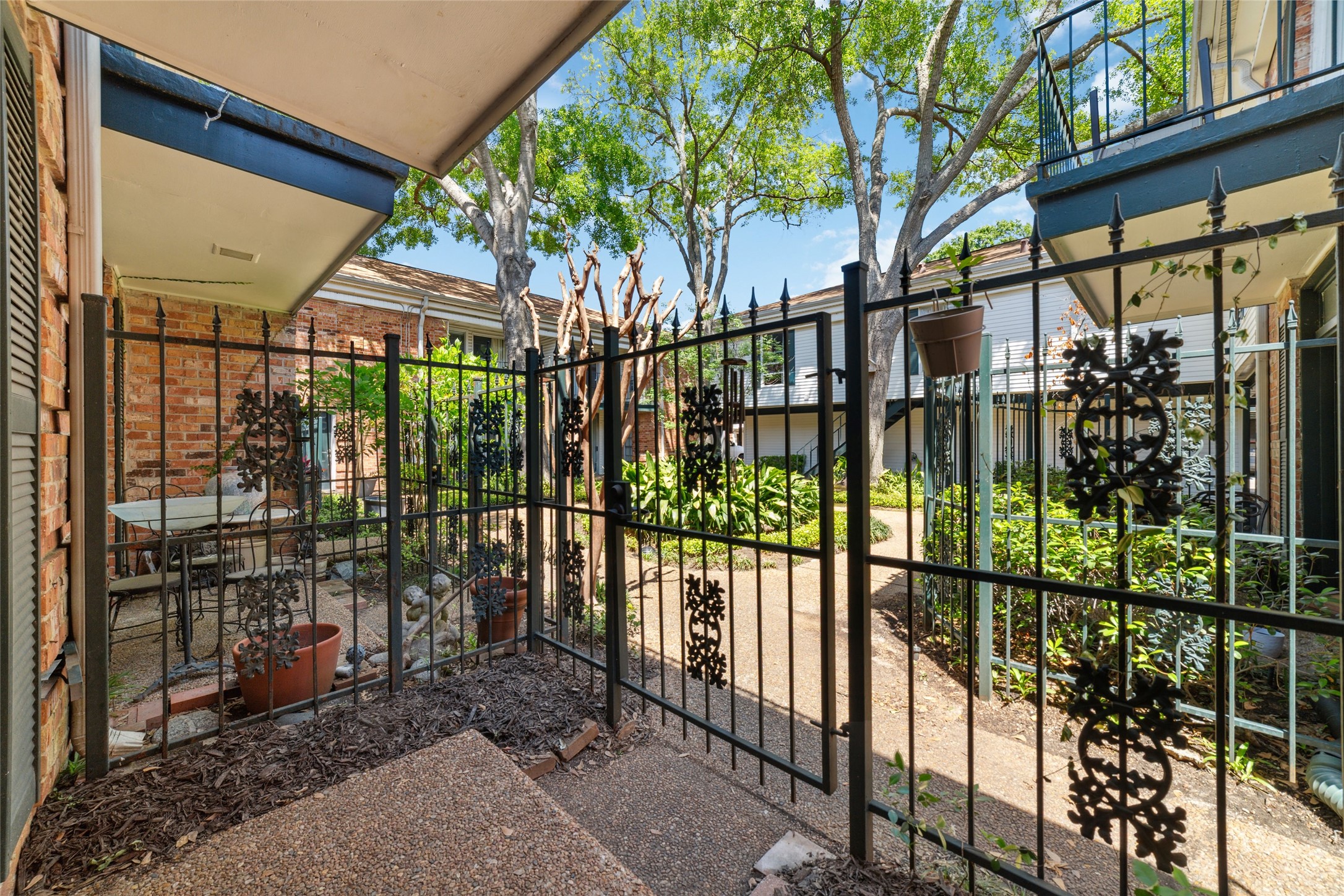 3400 Timmons Lane, Unit 68 Houston, TX 77027 - Photo 8 of 20