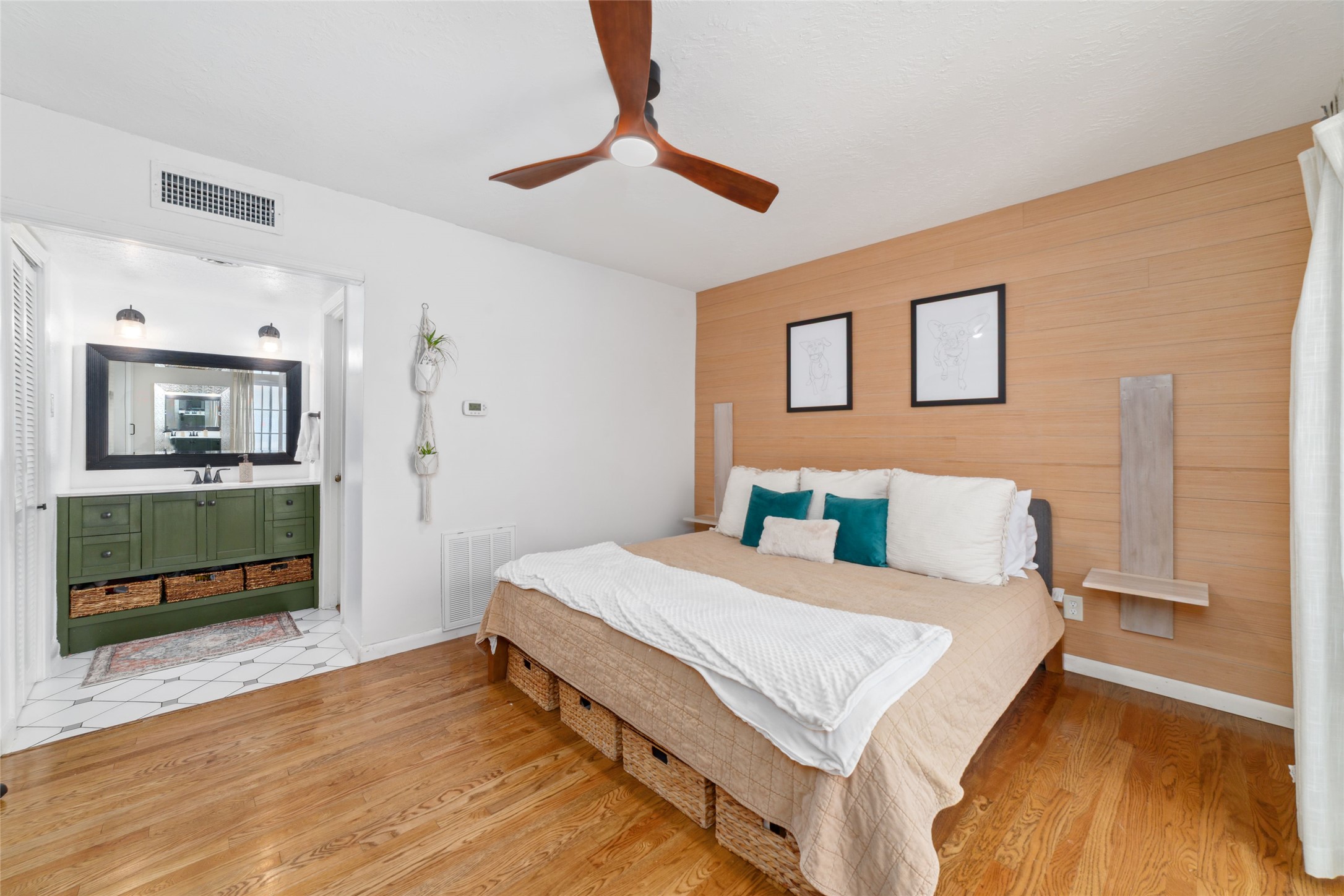 3400 Timmons Lane, Unit 68 Houston, TX 77027 - Photo 9 of 20 a bedroom with a bed and a view of kitchen