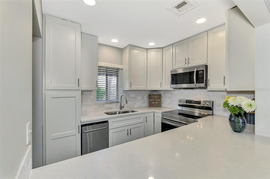 1618 Stickney Point Road, Unit 1618202 Sarasota, FL 34231 - Photo 20 of 58 Gallery Image 20