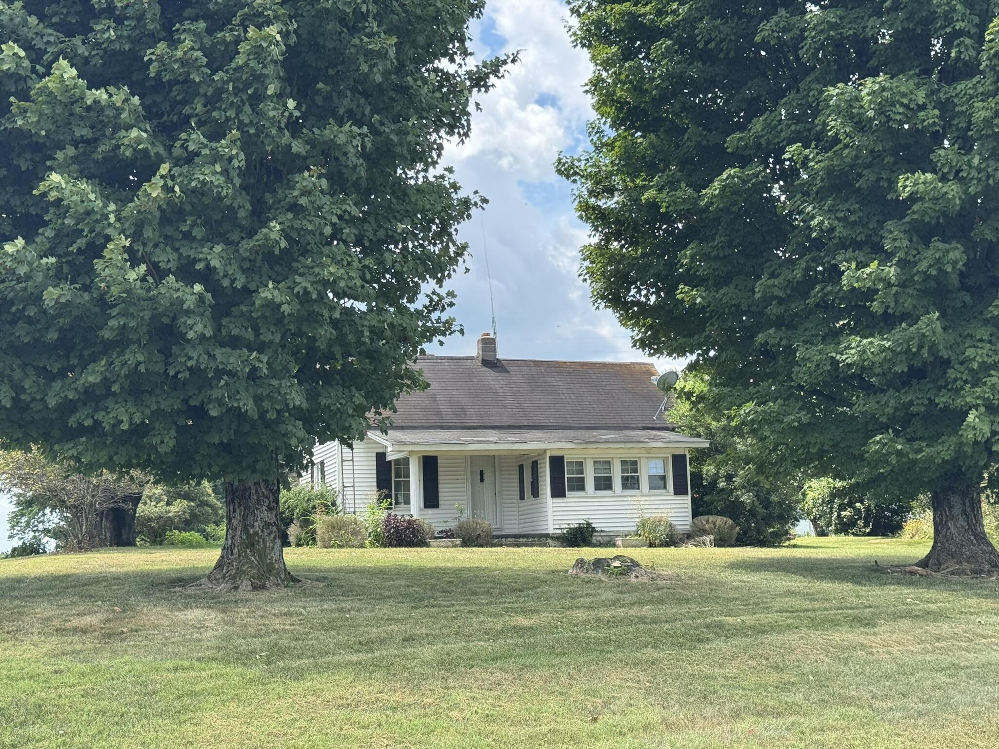 25 Burd Road Russell Springs, KY 42642 - Photo 2 of 23 IMG_3333