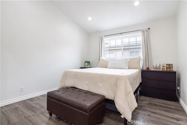 $619,999 | 18347 Saticoy Street, Unit 35, Reseda, CA 91335