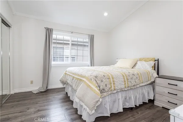 $619,999 | 18347 Saticoy Street, Unit 35, Reseda, CA 91335