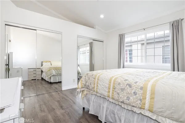 $619,999 | 18347 Saticoy Street, Unit 35, Reseda, CA 91335