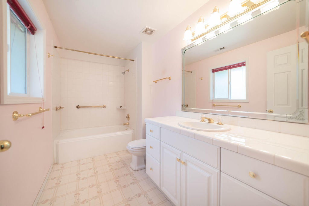 16944 Downey Road Bend, OR 97707 - Photo 23 of 44 Master bath