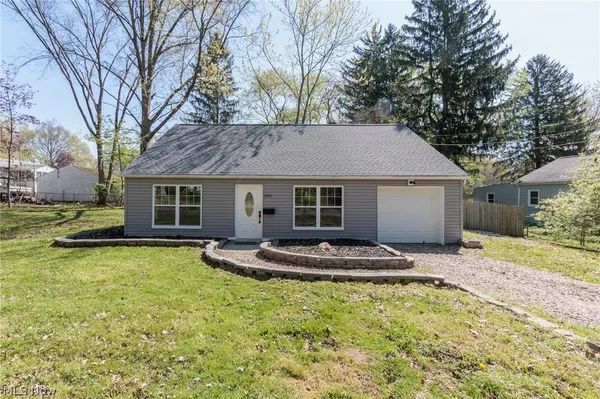 $179,900 | 3679 Sanford Avenue, Stow, OH 44224