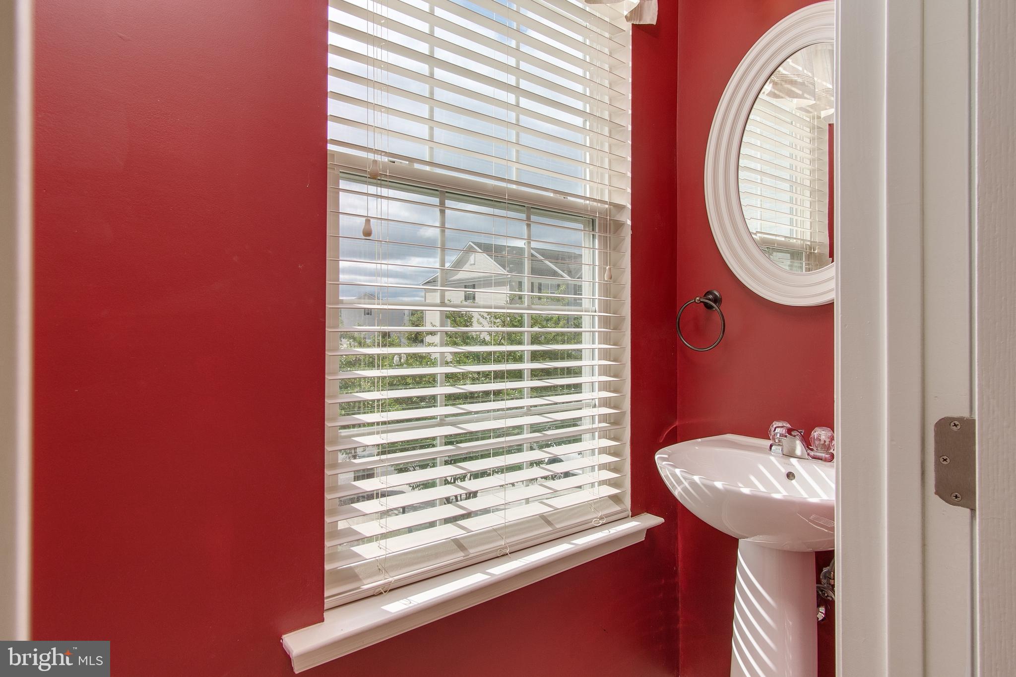 13016 Yellow Jacket Road Hagerstown, MD 21740 - Photo 23 of 42 2nd Level Half Bath