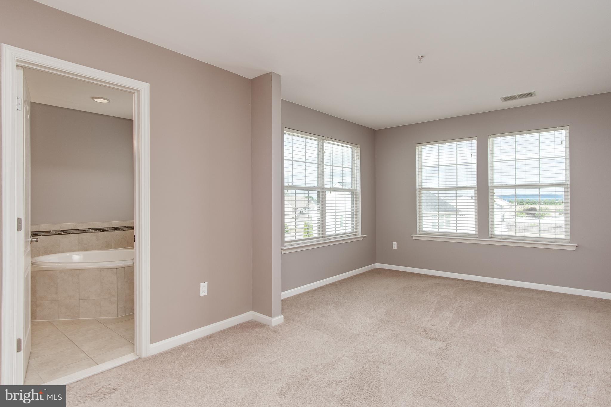 13016 Yellow Jacket Road Hagerstown, MD 21740 - Photo 28 of 42 Primary Bedroom