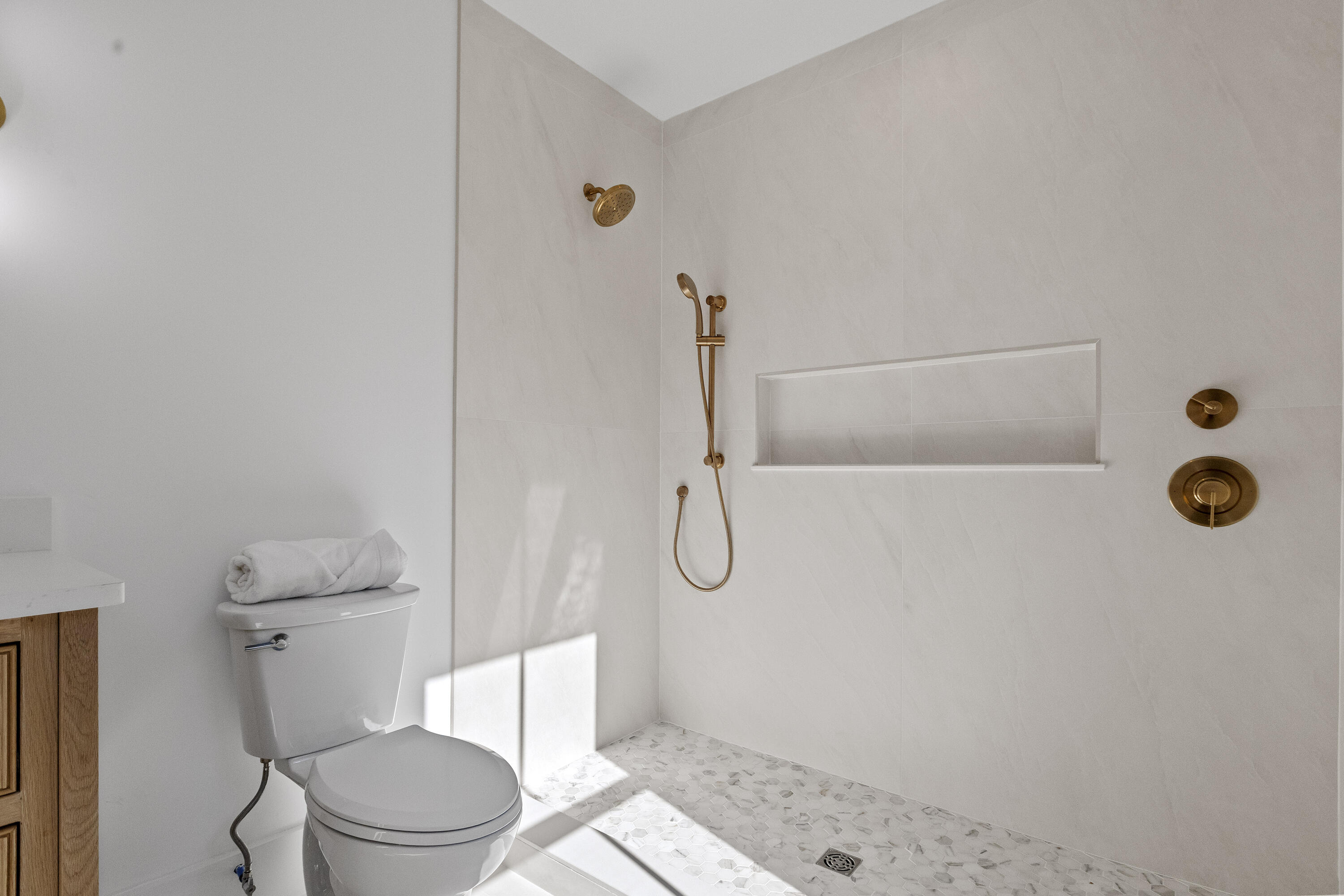 10 Magnolia Avenue Charleston, SC 29403 - Photo 24 of 46 10MagnoliaAve-CasaVerdeMediaLLC23