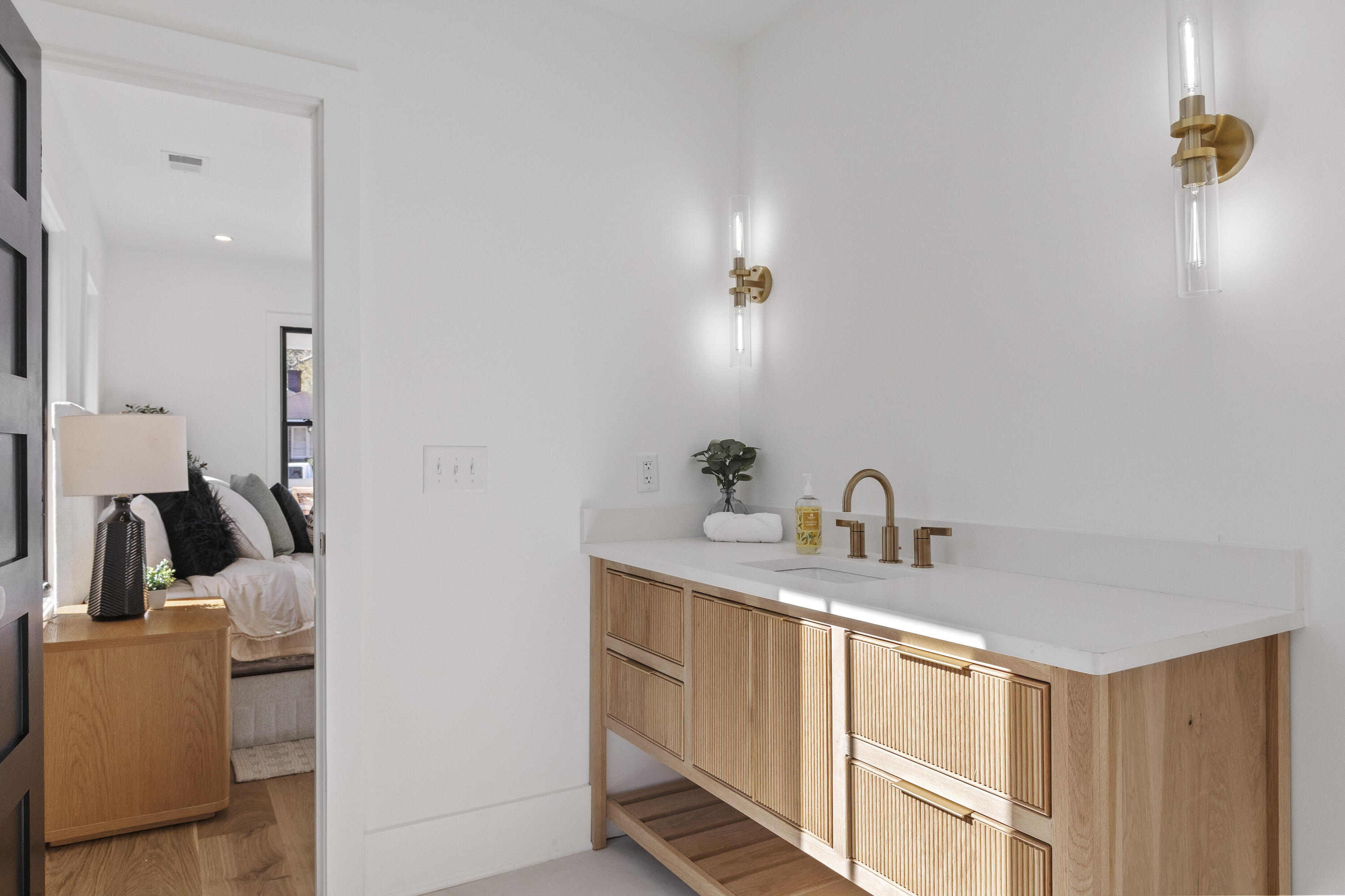 10 Magnolia Avenue Charleston, SC 29403 - Photo 25 of 46 10MagnoliaAve-CasaVerdeMediaLLC24