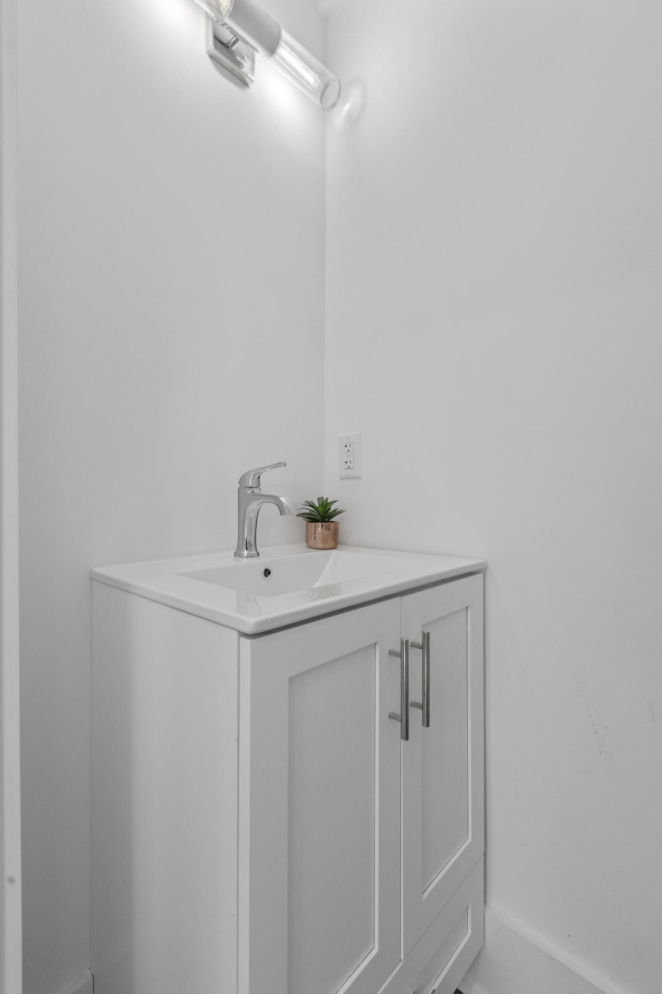 10 Magnolia Avenue Charleston, SC 29403 - Photo 33 of 46 10MagnoliaAve-CasaVerdeMediaLLC32