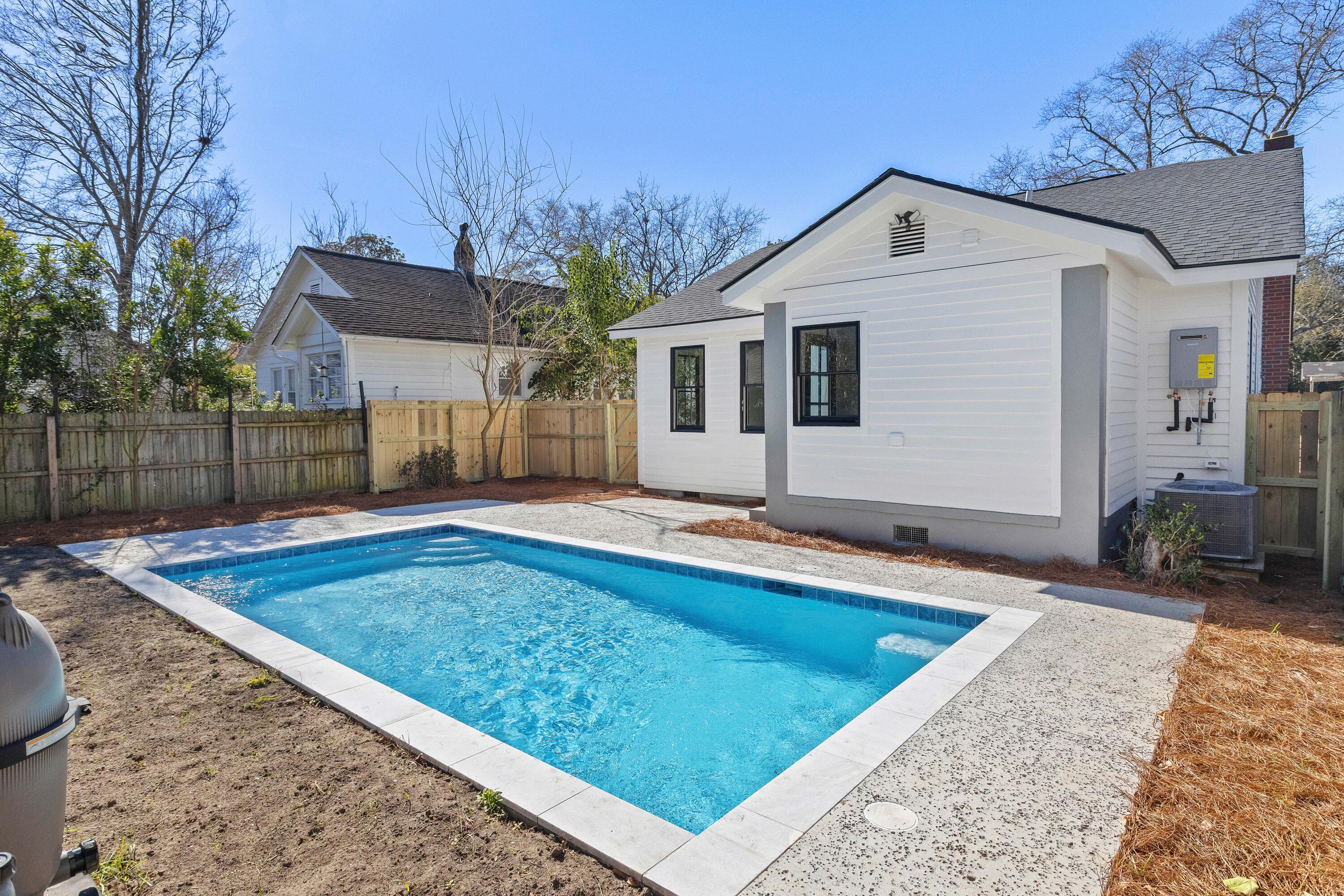 10 Magnolia Avenue Charleston, SC 29403 - Photo 44 of 46 10MagnoliaAve-CasaVerdeMediaLLC38