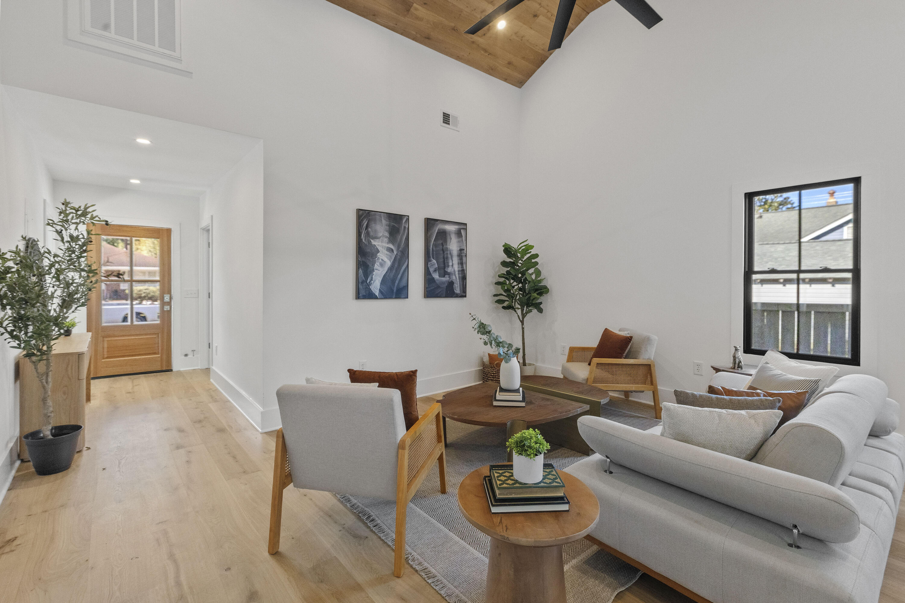 10 Magnolia Avenue Charleston, SC 29403 - Photo 10 of 46 10MagnoliaAve-CasaVerdeMediaLLC8