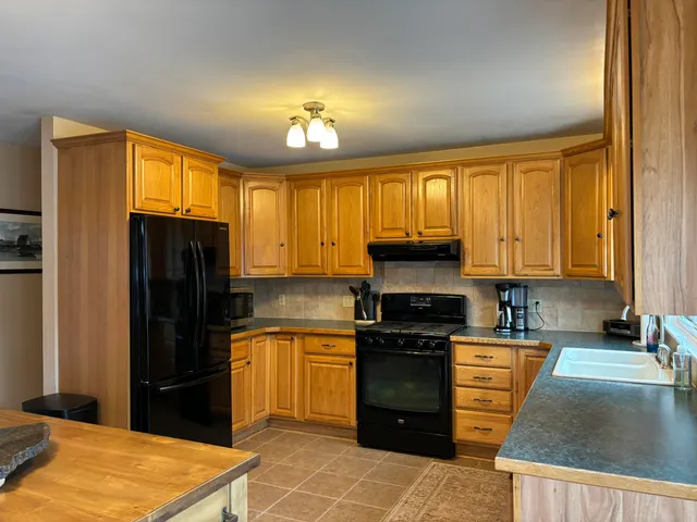 $739,900 | 105 Warrenton Street, Rockport, ME 04856