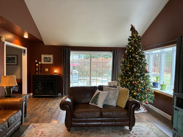 $739,900 | 105 Warrenton Street, Rockport, ME 04856