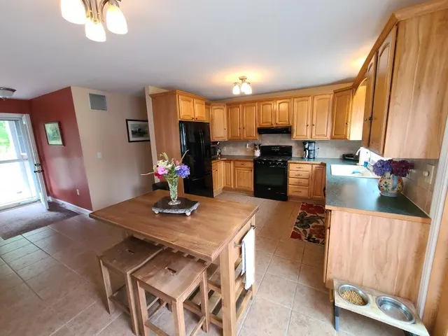 $739,900 | 105 Warrenton Street, Rockport, ME 04856