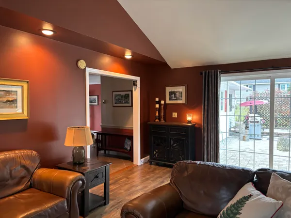 $649,900 | 105 Warrenton Street, Rockport, ME 04856