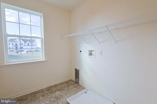 $573,789 | 910 Weatherstone Lane, Felton, DE 19943