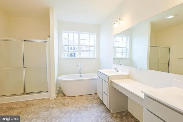 $573,789 | 910 Weatherstone Lane, Felton, DE 19943