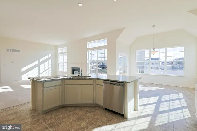 $573,789 | 910 Weatherstone Lane, Felton, DE 19943