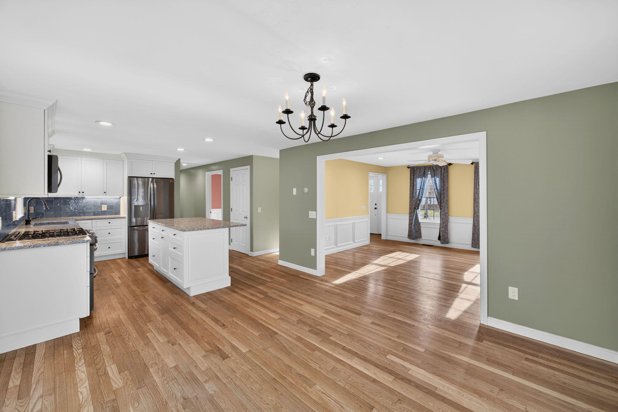 57 Grand Oak Road Forestdale, MA 02644 - Photo 9 of 41 96-PF0A3857