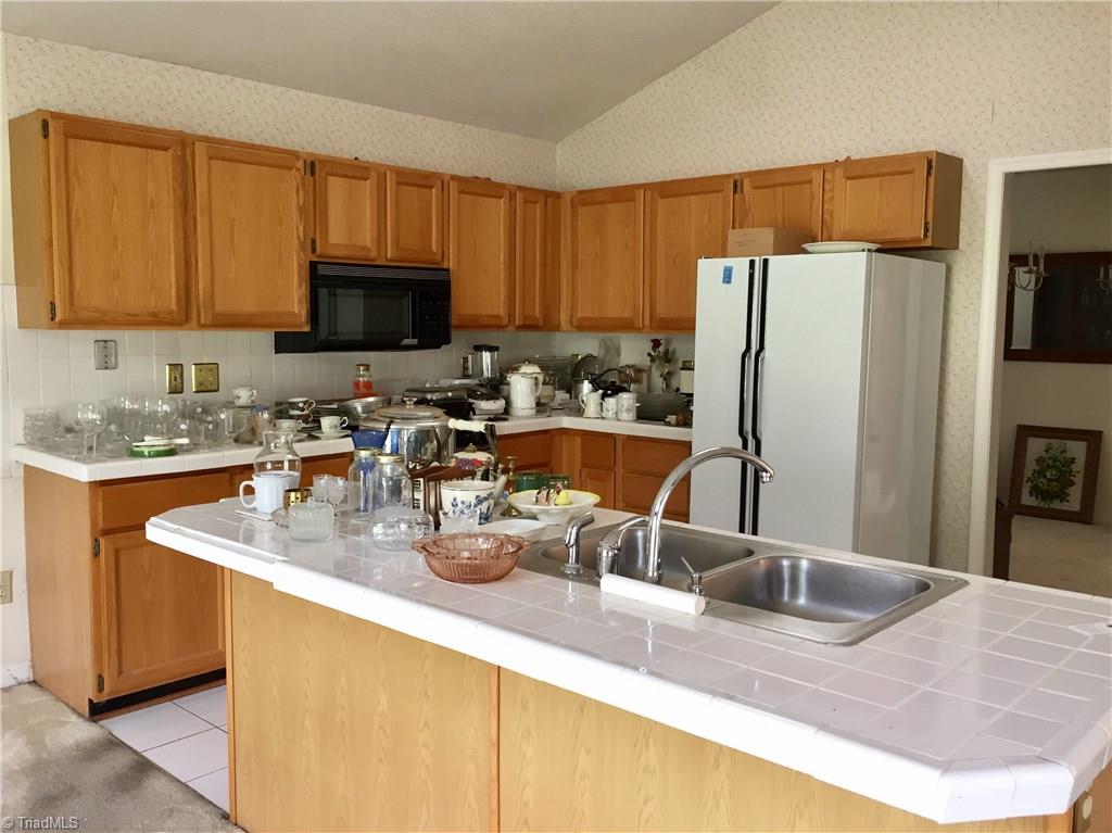 2711 Castle Croft Road Greensboro, NC 27407 - Photo 12 of 24 Gallery Image 12