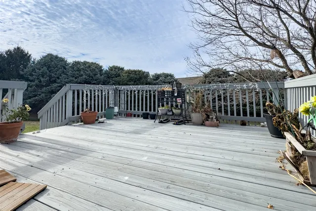 $384,900 | 2822 Chesapeake Lane, Bloomington, IL 61704