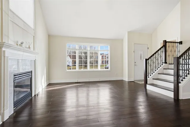 $384,900 | 2822 Chesapeake Lane, Bloomington, IL 61704