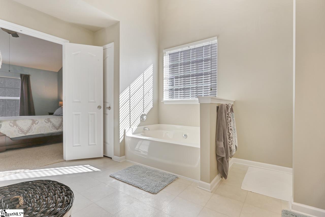 8 Knoll Ridge Drive Greer, SC 29650 - Photo 23 of 35 Gallery Image 23