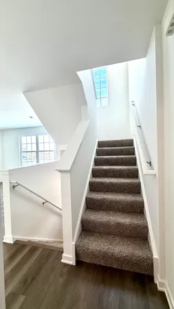 $2,595 | 863 Briar Gln Court, Unit 863, Hampshire, IL 60140