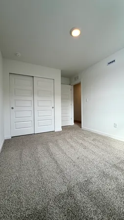 $2,595 | 863 Briar Gln Court, Unit 863, Hampshire, IL 60140